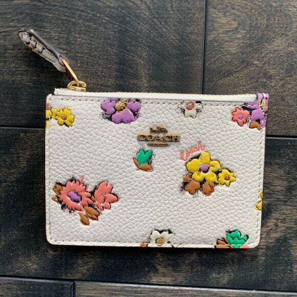 Coach Handbags - Coach Card Holder Wallet - new with tags